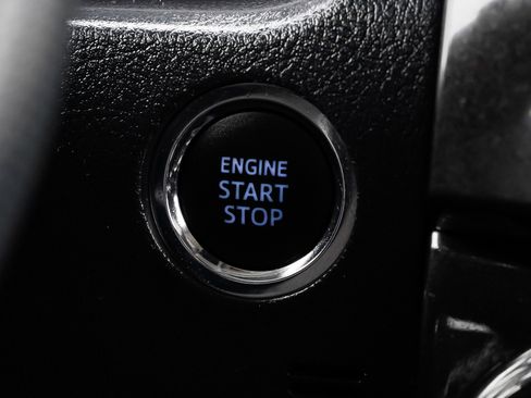 Certified 2024 Toyota 4Runner TRD Off-Road AWD/4WD image 35