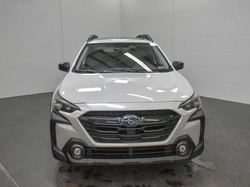 Used 2023 Subaru Outback Onyx Edition image 2