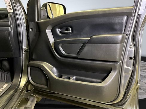 Used 2021 Nissan Titan S w/ S Utility Package image 27