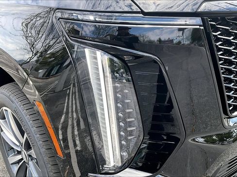 New 2026 Cadillac Escalade Sport AWD/4WD image 14