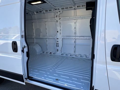 New 2026 RAM ProMaster 3500 w/ Convenience Group image 14