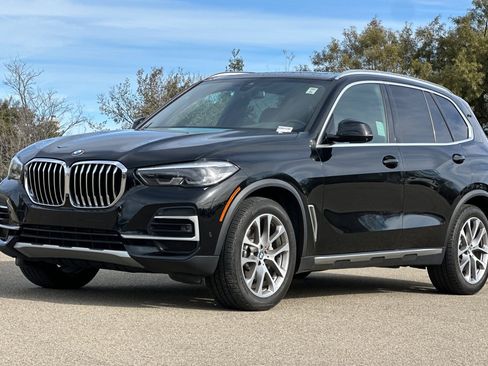 Used 2022 BMW X5 xDrive40i w/ Parking Assistance Package image 8