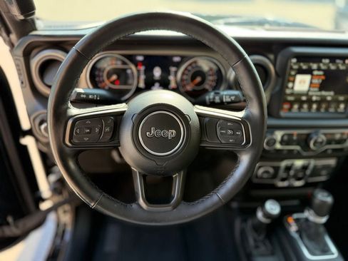Used 2022 Jeep Wrangler Unlimited Sport AWD/4WD image 6