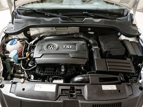 Used 2014 Volkswagen Beetle R-Line FWD image 28
