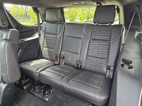 Used 2021 Cadillac Escalade Sport Platinum w/ LPO, ONYX Package AWD/4WD image 18