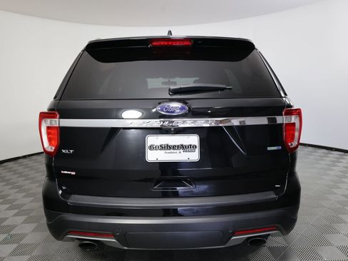 Used 2018 Ford Explorer XLT w/ Class II Trailer Tow Package AWD/4WD image 3