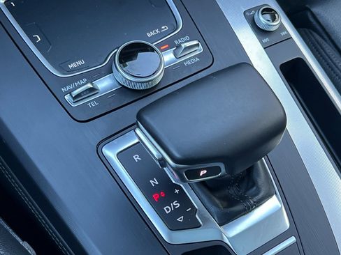Used 2018 Audi Q5 Prestige w/ Prestige Package image 22