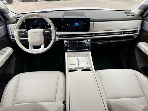 Certified 2025 Hyundai Santa Fe Calligraphy image 23