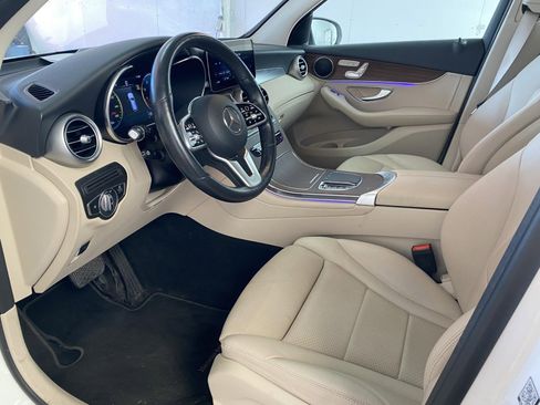 Used 2022 Mercedes-Benz GLC 300 4MATIC w/ Premium Package Lite image 19