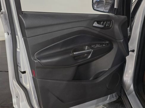 Used 2019 Ford Escape SE image 15