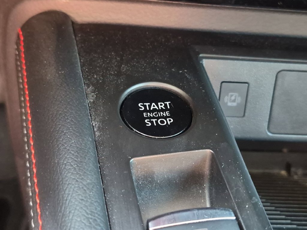 Used 2025 Nissan Kicks SR w/ SR Premium Package AWD/4WD image 28