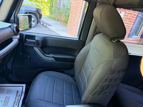 Used 2016 Jeep Wrangler Sport AWD/4WD image 21