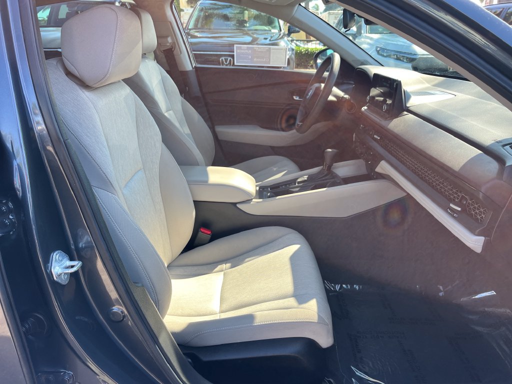 Certified 2023 Honda Accord EX image 40
