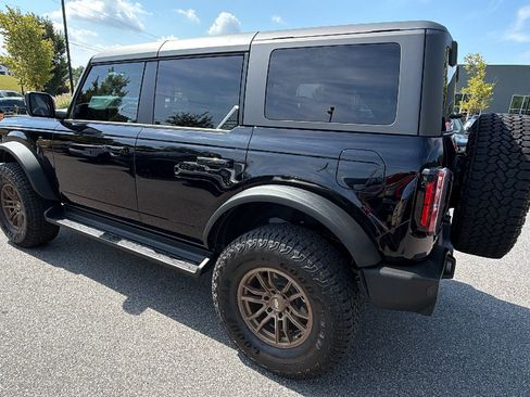 Used 2025 Ford Bronco Outer Banks w/ Sasquatch Package AWD/4WD image 10