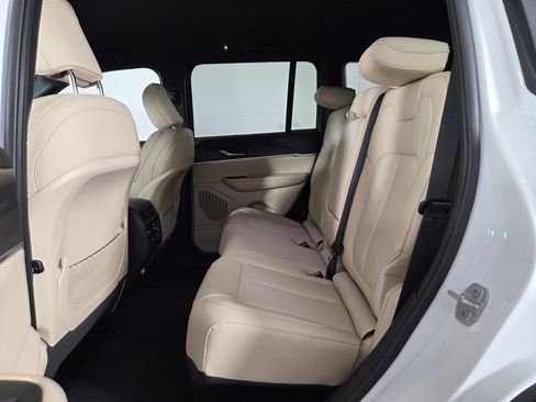 New 2025 Jeep Grand Cherokee Limited image 10