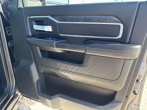 Used 2024 RAM 2500 Big Horn image 25