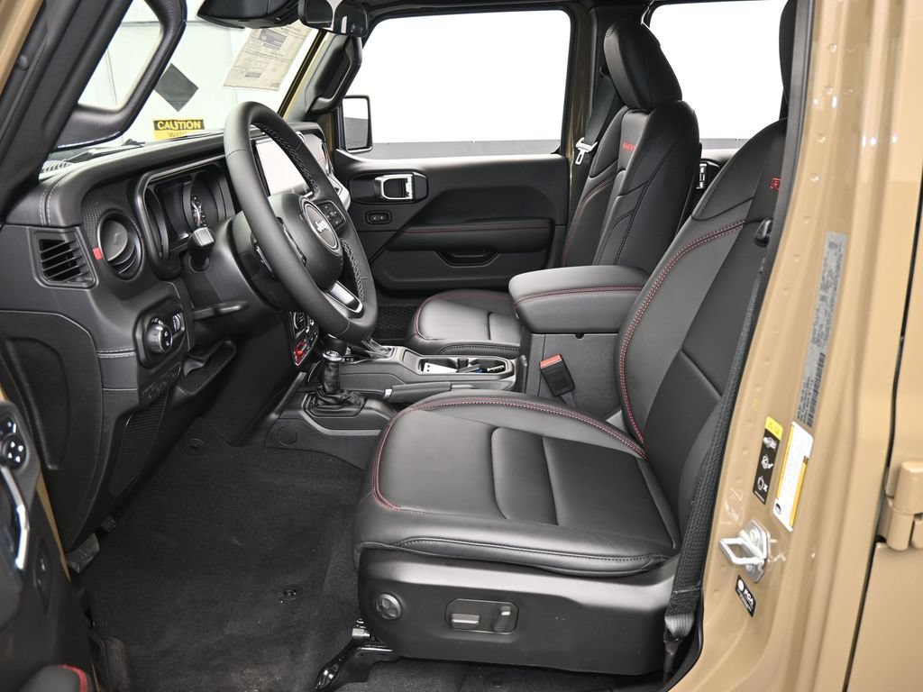 New 2026 Jeep Gladiator Rubicon w/ Steel Power Dome Hood Package AWD/4WD image 11