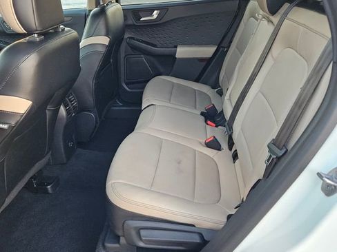 Used 2020 Ford Escape Titanium image 13