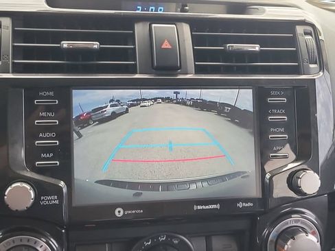 Used 2022 Toyota 4Runner TRD Off-Road AWD/4WD image 23