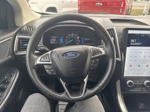 Certified 2022 Ford Edge SEL w/ Convenience Package image 16