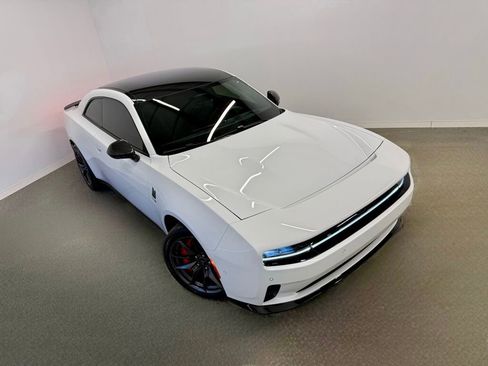 Used 2024 Dodge Charger R/T Scat Pack w/ Plus Group image 7