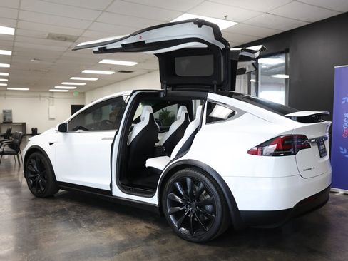 Used 2017 Tesla Model X 100D image 21
