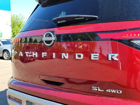 Certified 2023 Nissan Pathfinder SL AWD/4WD image 6