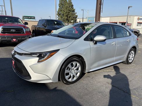 Used 2021 Toyota Corolla LE FWD image 11