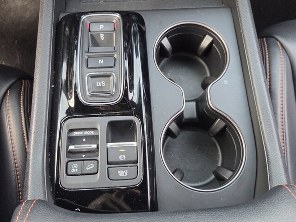Used 2025 Honda Pilot TrailSport image 22