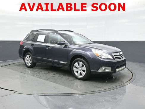Used 2011 Subaru Outback 2.5i Premium image 1