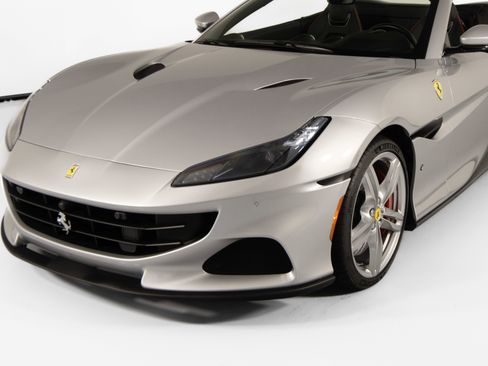 Certified 2022 Ferrari Portofino M M image 31