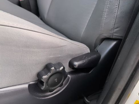 Used 2019 Toyota Tacoma 2WD Double Cab image 33