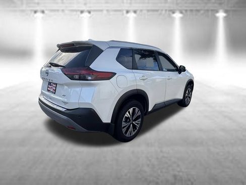 Used 2022 Nissan Rogue SV w/ SV Premium Package FWD image 4