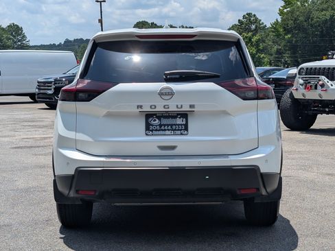 Used 2026 Nissan Rogue SV FWD image 8