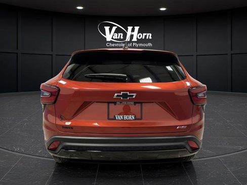 Used 2024 Chevrolet Trax RS w/ Driver Confidence Package image 12