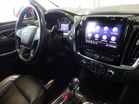 Used 2021 Chevrolet Traverse RS AWD/4WD image 29