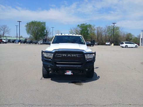 Used 2020 RAM 4500 Tradesman w/ Chrome Appearance Group image 3