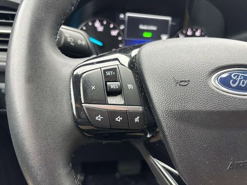 Used 2022 Ford Escape SE w/ Cold Weather Package FWD image 21