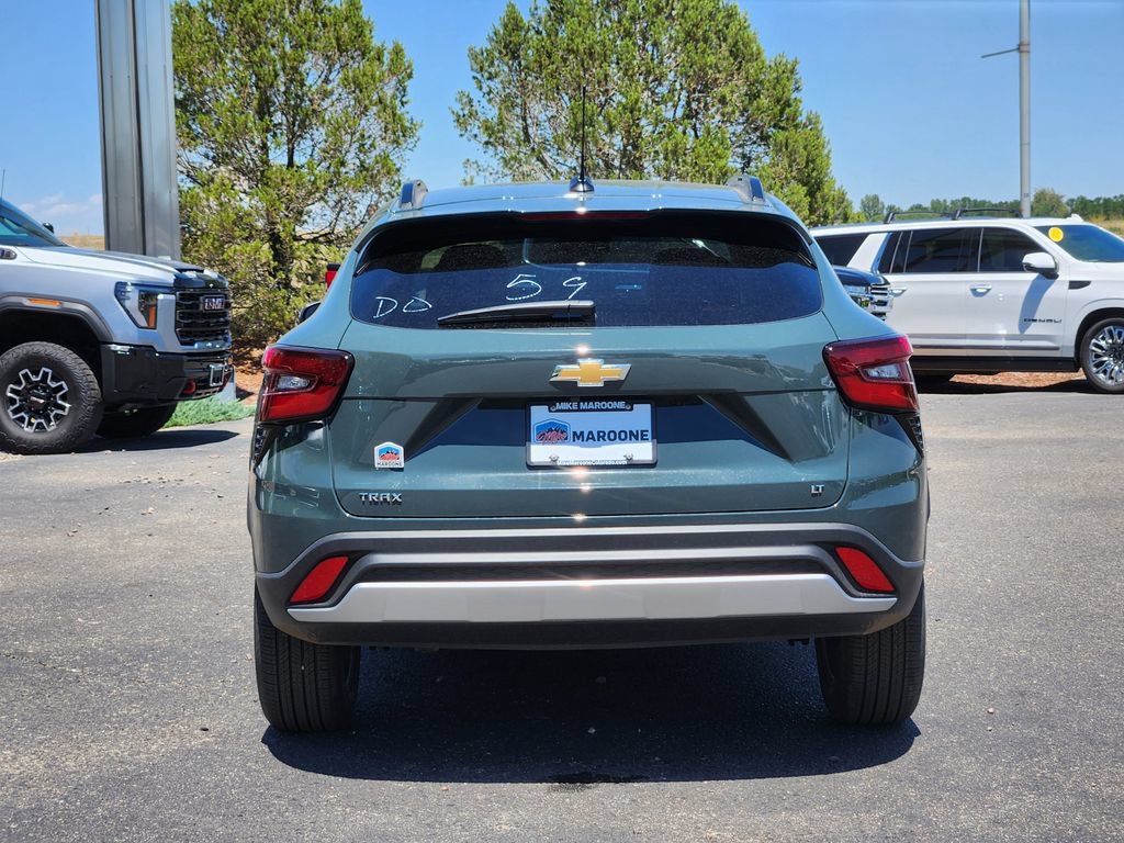 New 2026 Chevrolet Trax LT w/ LT Convenience Package FWD image 12