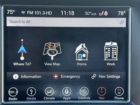 Used 2018 Jeep Grand Cherokee Altitude image 13