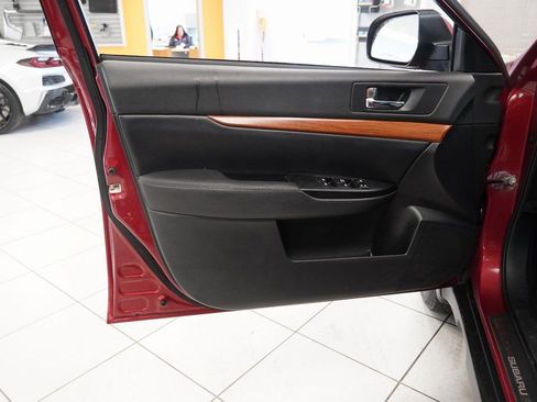 Used 2014 Subaru Outback 2.5i Limited w/ Moonroof Package image 6