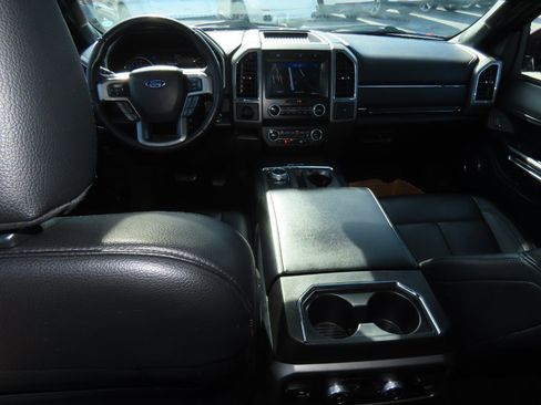 Used 2021 Ford Expedition XLT image 26
