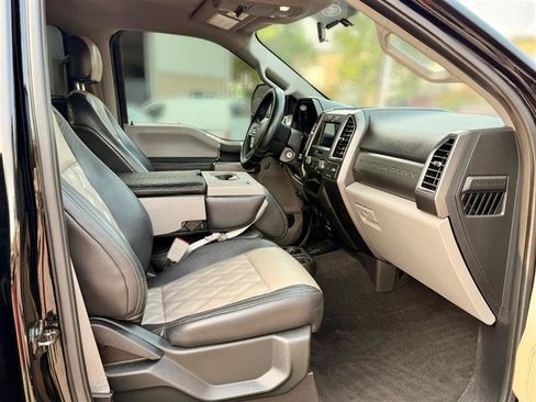 Used 2018 Ford F250 XLT w/ XLT Value Package AWD/4WD image 10
