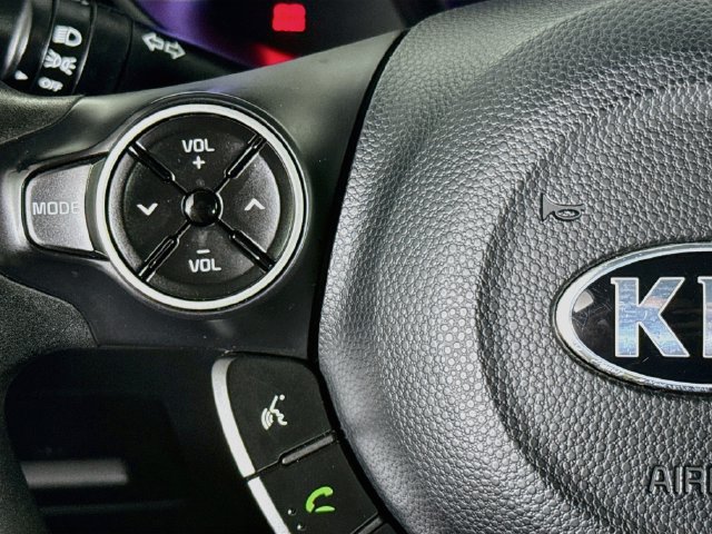 Used 2018 Kia Soul FWD image 11