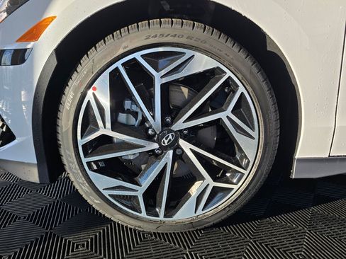 New 2025 Hyundai Ioniq 6 SEL image 10