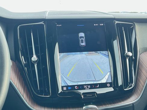 Certified 2023 Volvo XC60 B5 Plus w/ Climate Package image 19