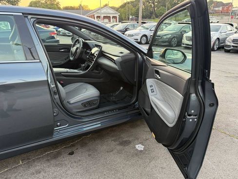 Used 2019 Toyota Avalon Limited w/ Advanced Safety Package FWD image 24