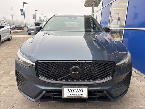New 2026 Volvo XC60 B5 Ultra w/ Climate Package image 2