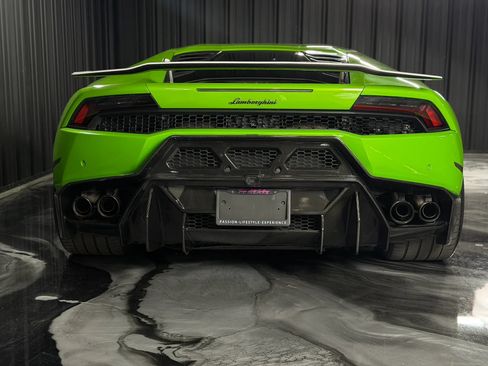 Used 2015 Lamborghini Huracan LP 610-4 AWD/4WD image 12