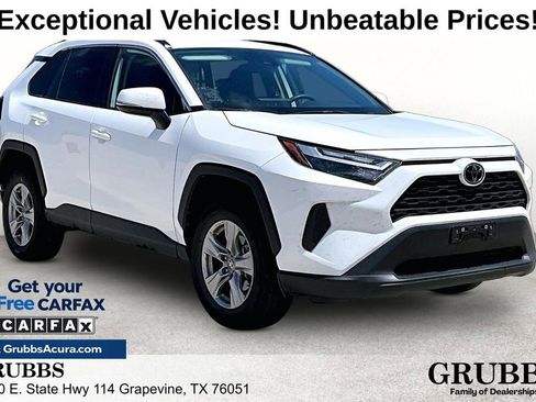 Used 2025 Toyota RAV4 XLE FWD image 1